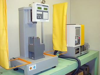 デジタル衝撃試験機