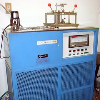 ビカット軟化温度試験機